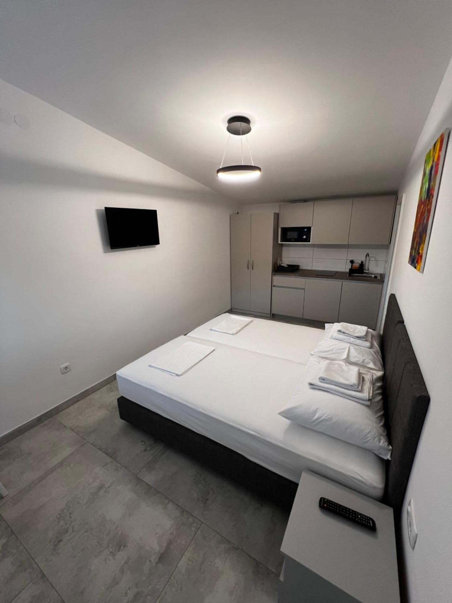Apartmani Lovren Novalja Dış mekan fotoğraf