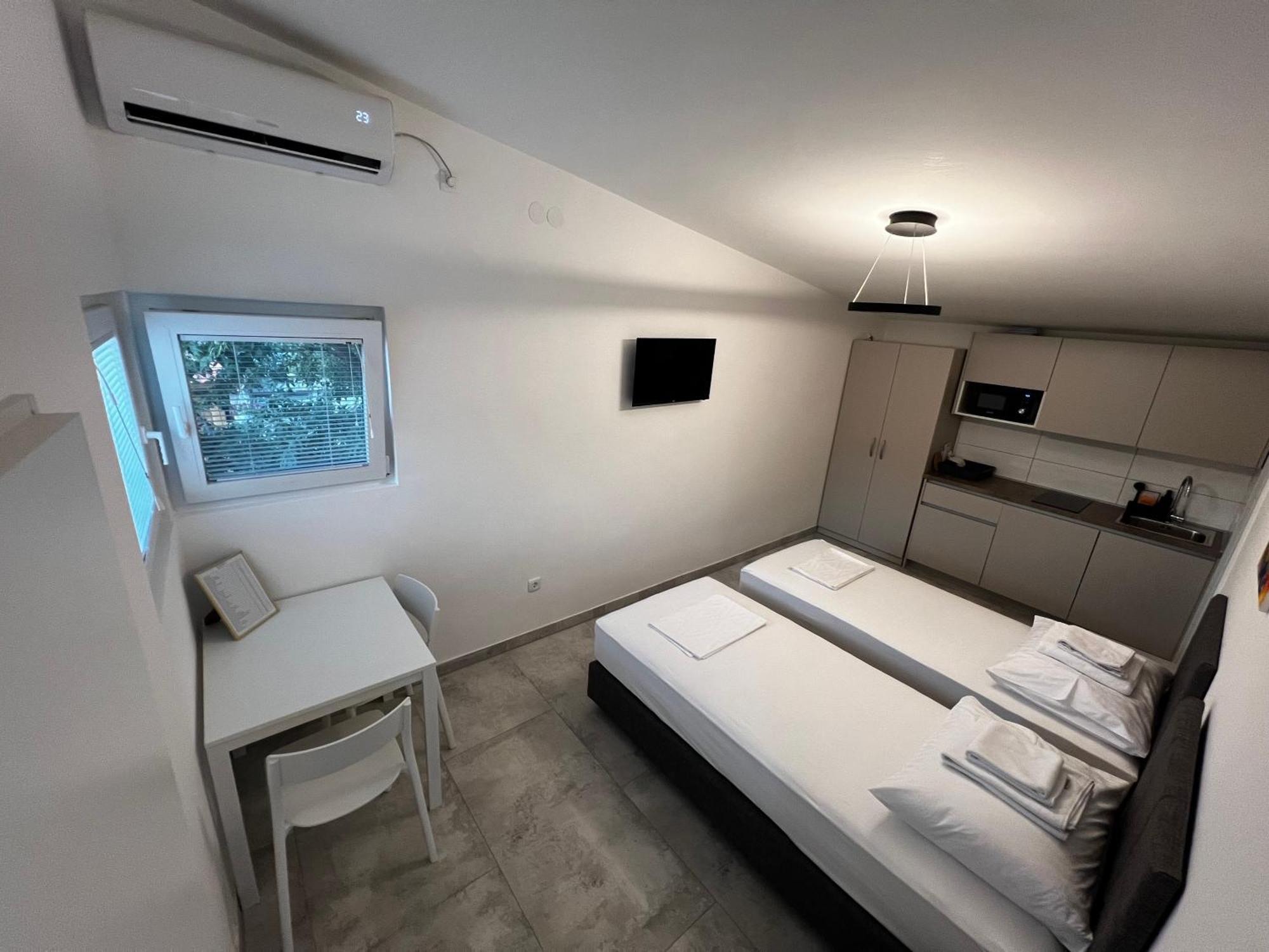 Apartmani Lovren Novalja Dış mekan fotoğraf